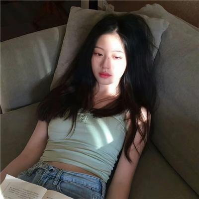 雨中的女人